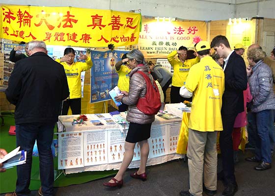 Image for article فرانسه: نمایشگاه سلامت ضمن استقبال از حضور فالون دافا، تهدیدهای کنسولگری چین را انکار می‎کند