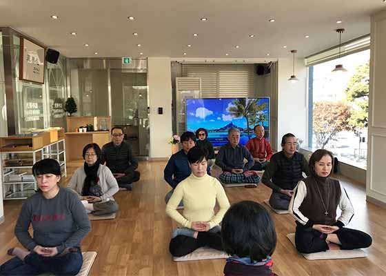 Image for article تمرین‌کنندگان جدید در کره جنوبی: یادگیری فالون گونگ فرصتی ارزشمند است