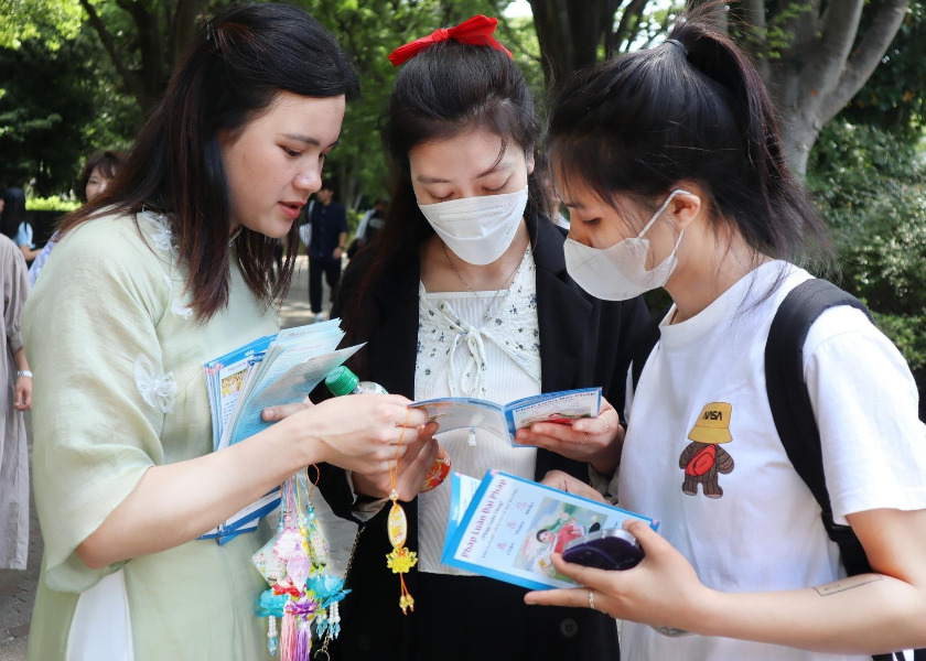 Image for article توکیو، ژاپن: معرفی فالون دافا در جشنواره ویتنام در پارک یویوگی