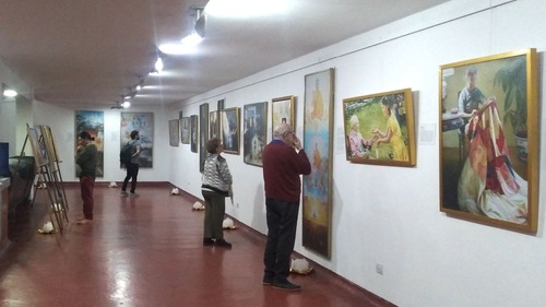Image for article آرژانتین: بازدیدکنندگان عمیقاً تحت تأثیر نمایشگاه هنر جِن شَن رِن قرار گرفتند