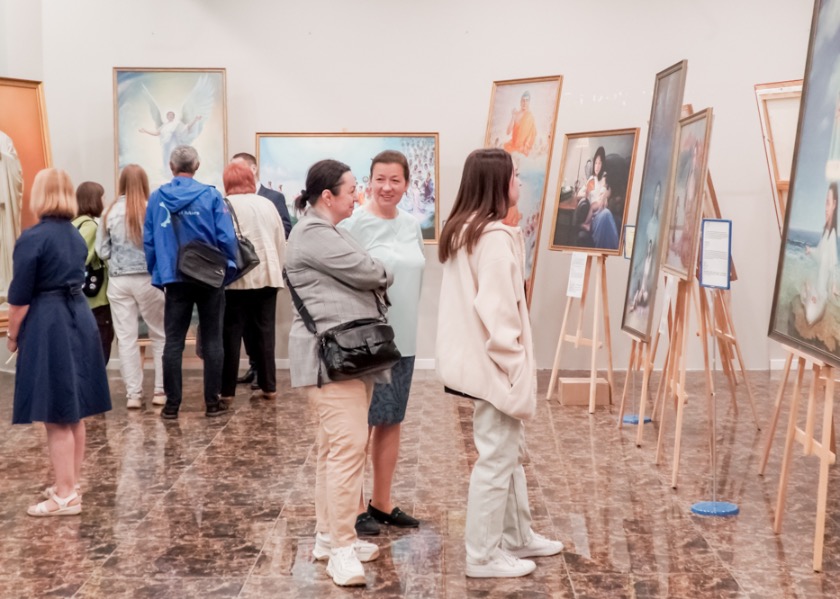 Image for article مسکو (روسیه): نمایشگاه بین‌المللی هنر جِن شَن رِن بینندگان را تحت تأثیر قرار می‌دهد