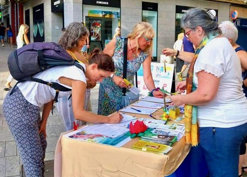 Image for article ماتارو (اسپانیا): مردم در رویدادی در استان بارسلون، اصول فالون دافا را تحسین می‌کنند