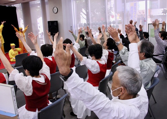Image for article ژاپن: استقبال از فالون دافا در طول جشن‌ها در هیروشیما