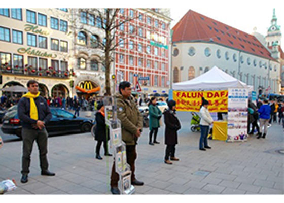 Image for article رویدادهای فالون گونگ در روز جهانی حقوق بشر در آلمان و بلژیک مورد حمایت‌ گسترده قرار گرفت