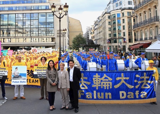 Image for article پاریس: وزیر سابق فرانسه خواستار توقف برداشت اجباری اعضای بدن در چین شد