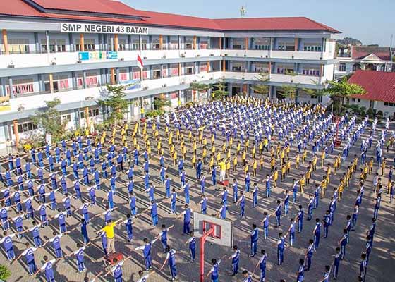 Image for article هشتصد دانش‌آموز اندونزیایی فالون گونگ را یاد می‌گیرند