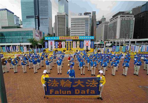 Image for article هنگ کنگ: فالون گونگ با برگزاری تجمع و راهپیمایی خواستار محاکمۀ عاملان آزار و شکنجه شد