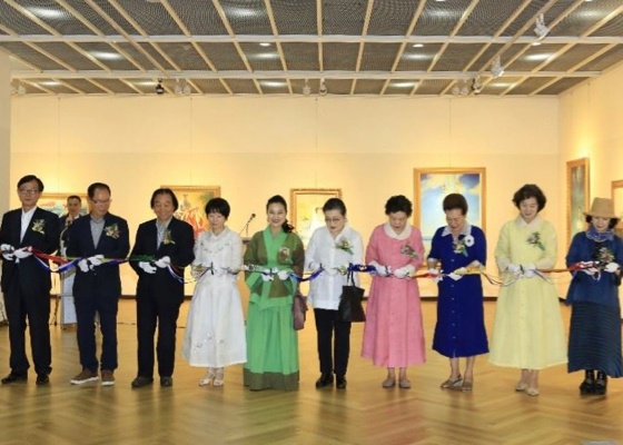 Image for article کره جنوبی: هنر جِن، شَن، رِن زیبایی فالون دافا را برای ساکنان بوسان به ارمغان می‌آورد