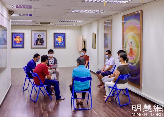 Image for article سنگاپور: بهره‌مندی تمرین‌کنندگان جدید از کلاس نُه روزه فالون دافا