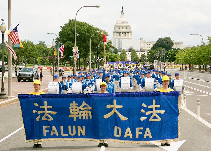 Image for article واشنگتن دی‌سی: راهپیمایی بزرگ خواستار پایان دادن به آزار و شکنجه 23 ساله رژیم کمونیستی چین شد