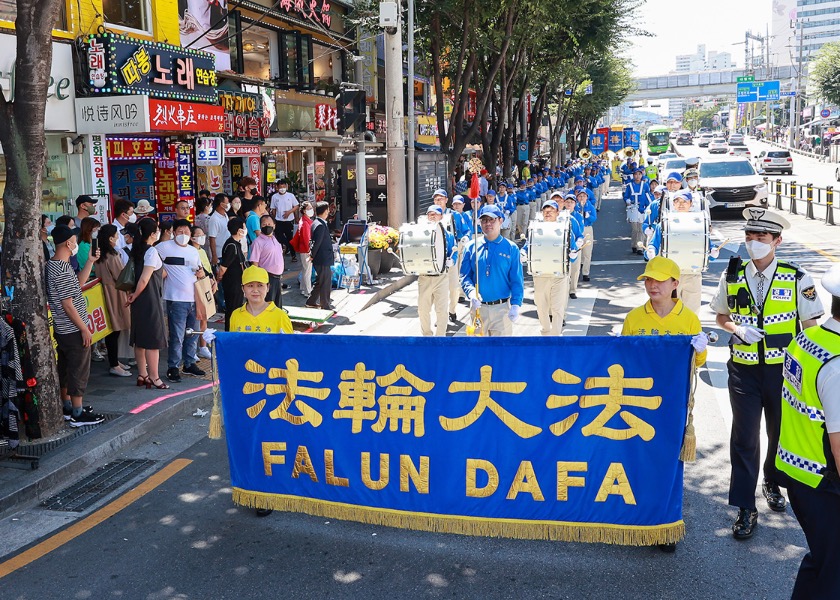 Image for article سئول، کره جنوبی: برگزاری رویدادهایی در محله چینی‌ها، برای جشن گرفتن خروج 400میلیون چینی از ح‌ک‌چ