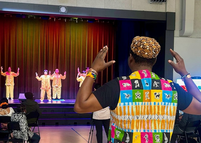 Image for article معرفی فالون دافا در جشنواره جهانی چندفرهنگی در اتاوا، کانادا