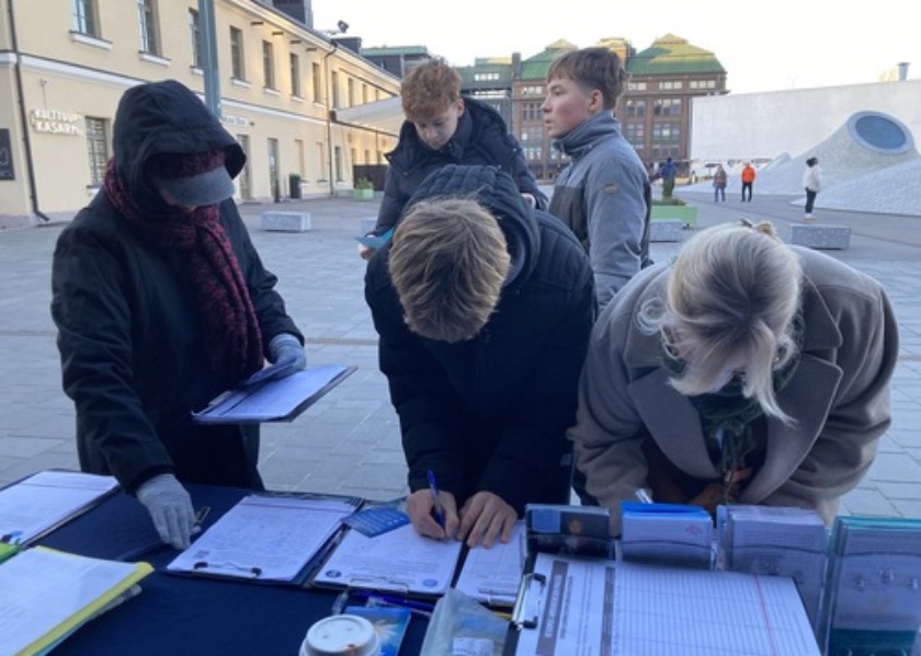 Image for article امضای دادخواستِ محکومیت آزار و شکنجه در چین توسط مردم هلسینکی