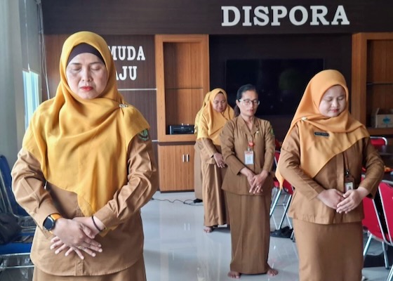 Image for article کارمند دولتی در اندونزی: «همه از حقیقت، نیک‌خواهی، بردباری بهره‌مند می‌شوند»