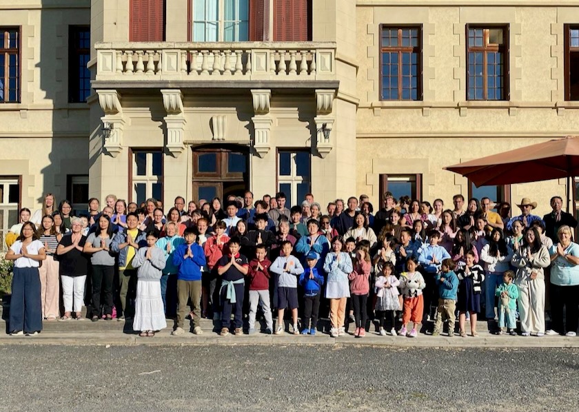 Image for article فرانسه: آموزش و رشد شرکت‌کنندگان در اردو، در محیطی سازنده بر پایه حقیقت، نیک‌خواهی، بردباری