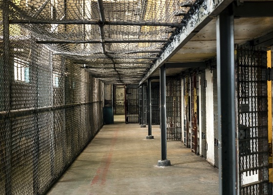 Image for article جرائم هه هنگ‌یانگ، رئیس پیشین دادستانی شهر چونگ‌چینگ، در آزار و شکنجه فالون گونگ