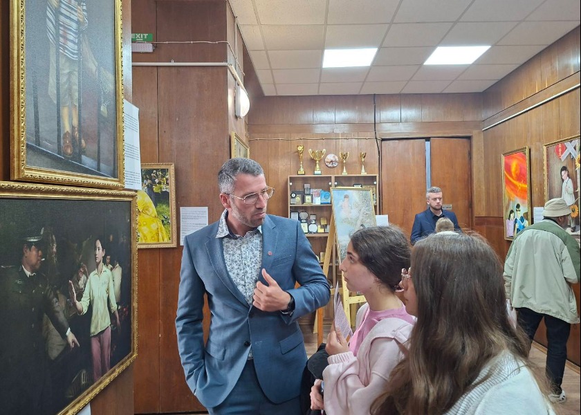 Image for article بلغارستان: بازدیدکنندگان تحت‌تأثیر نمایشگاه هنر جِن، شَن، رِن قرار گرفتند